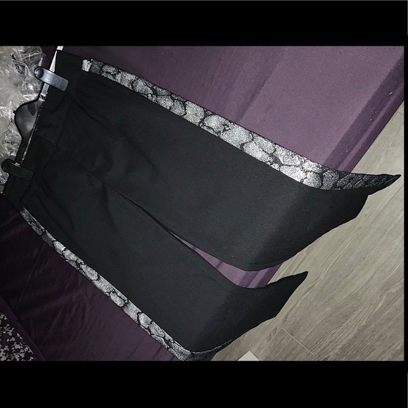 NEW Dress Capri Pants ๐ - Picture 2 of 3